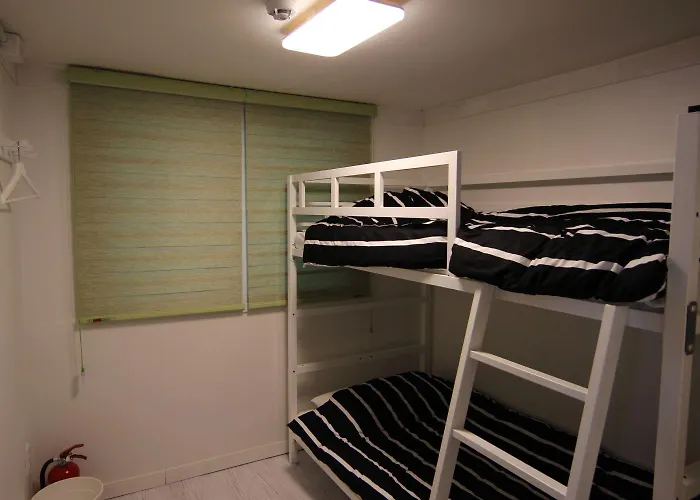 Casa de hóspedes Bunk Hongdae 3*