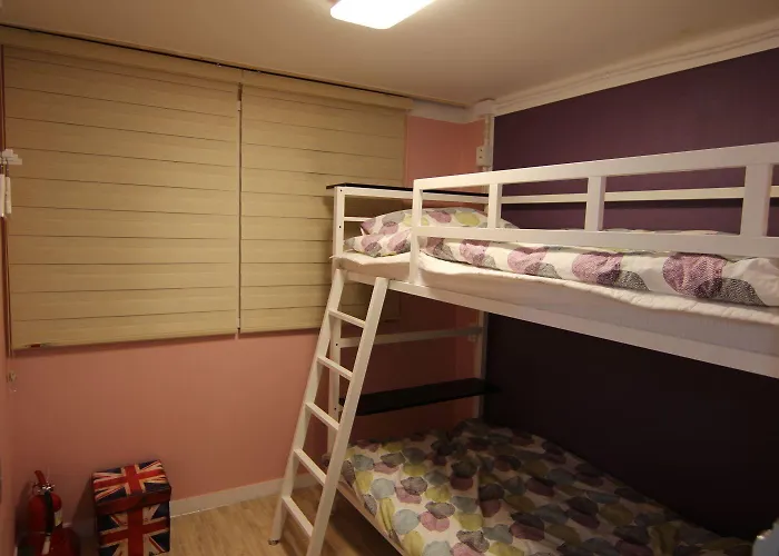 Casa de hóspedes Bunk Hongdae 3*