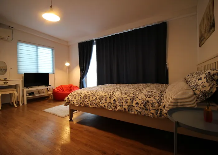 Bunk Hongdae Гостевой дом